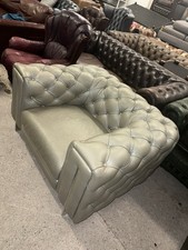 Chesterfield Pale Grey Real