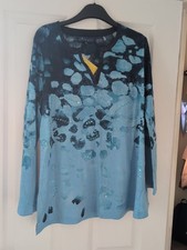 Women's Blue Tie-dye Style