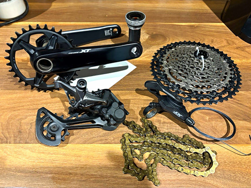 Shimano speed groupset - 12,