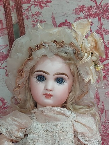 Twin doll closed mouth - 5, 35