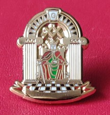Lapel Tie Pin Badge - Gilt