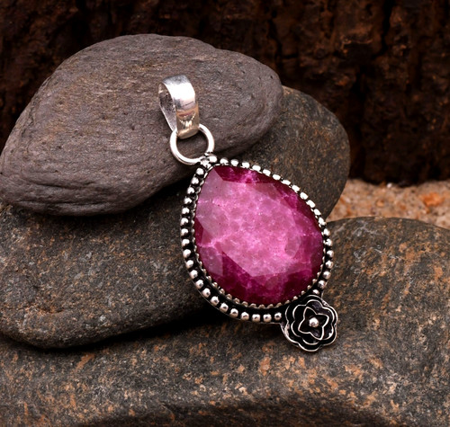 Ruby gemstone 925 - ruby(lab-created),