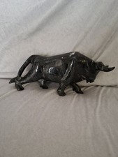 Hend Carved Onyx Bull