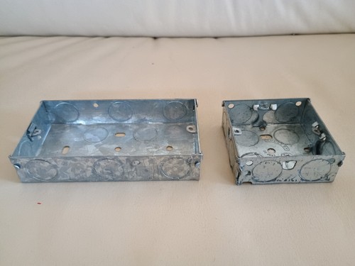 Mixed lot metal flush - of, 8