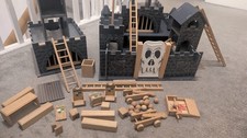 Used vintage rare le toy van skull castle set, Kids Toys Classic Set