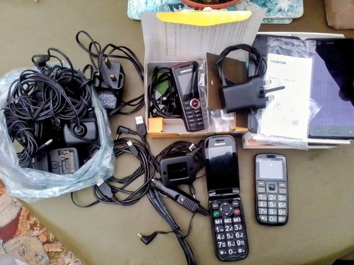 Job lot mobiles charges sold - job,