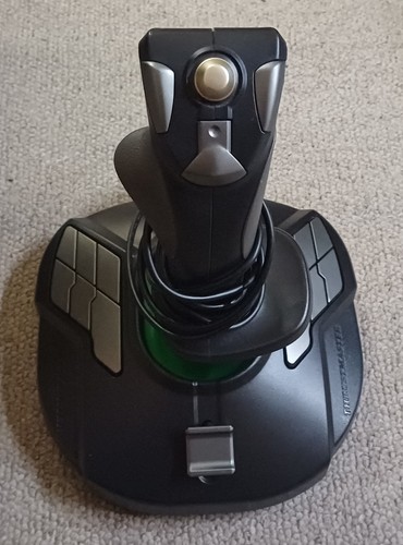 Thrustmaster 16000m 1 - thrustmaster, v.1