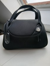 International Traveller Black