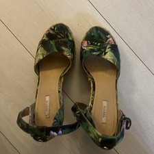 SIZE 5 Women’s Geox Open Toe