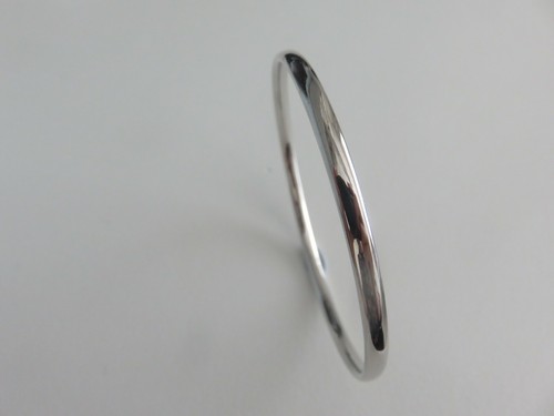 Gold slave bangle - d, shape