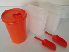 Vintage Tupperware Store n