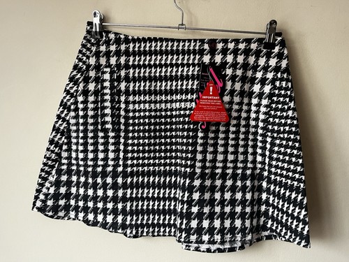 Bnwt motel size - bnwt, white