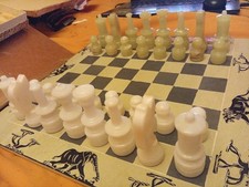 Hand-Carved Stone Chess Set – Marble/Onyx Style Board & Pieces – Vintage Look