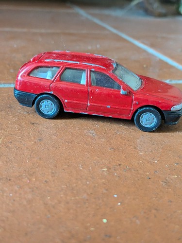 Siku 1084 volvo v40 16v - volvo, 2.0