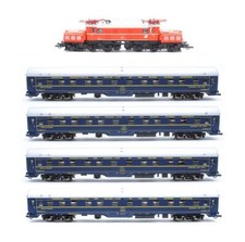 ROCO 'HO' GAUGE 61468 OBB CIWL 5- PIECE TRAIN PACK - LOCOMOTIVE & COACHES
