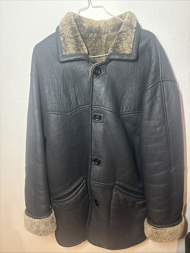 Elegant leather jacket with