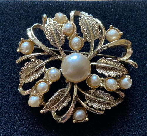 Vintage gold colour - gold,
