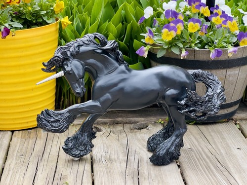 Breyer obsidian unicorn - breyer,