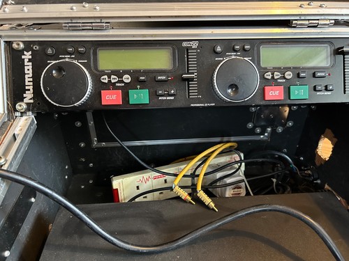 Case fitted with - fitted, numark