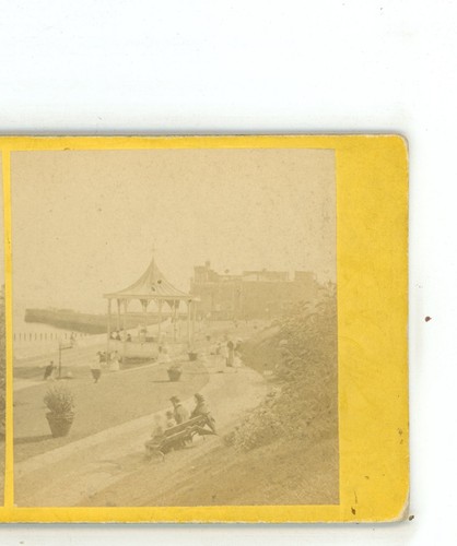 Sea wall parade bridlington - parade,