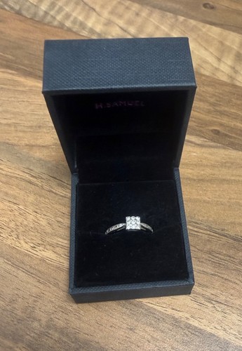 9ct white gold engagement ring