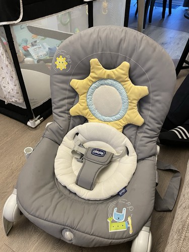 Chicco soothing baby bouncer - chicco,