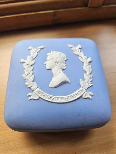 Wedgwood trinket boxes 2 - wedgwood, x