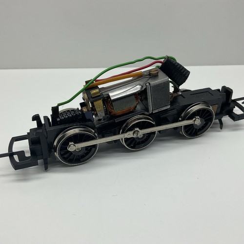 Hornby motorised chassis - hornby,
