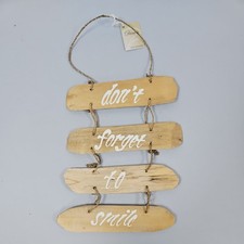 Decoris Driftwood Wall