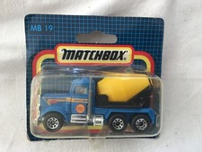 MATCHBOX Mb19 PETERBILT CEMENT TRUCK - ON CARD