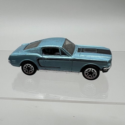 Matchbox ford mustang - matchbox,