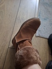 Sketchers ladies  Boots suede tan colour 5. But I'd  Say They Fairly Big 5 .