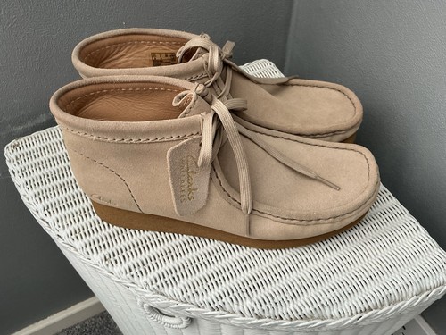 Clark wallabees 5 cream - 5.5,