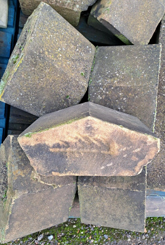 Wall caps angle cut - wall,