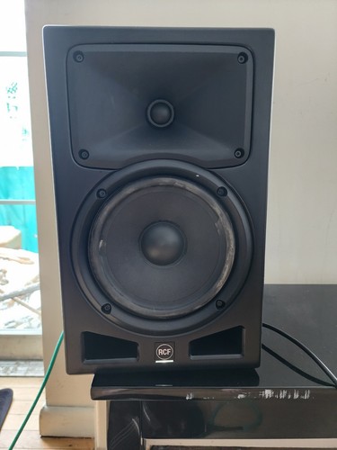 Rcf powered studio - powered, 8"