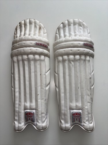 Newbery cricket pads - b.52,