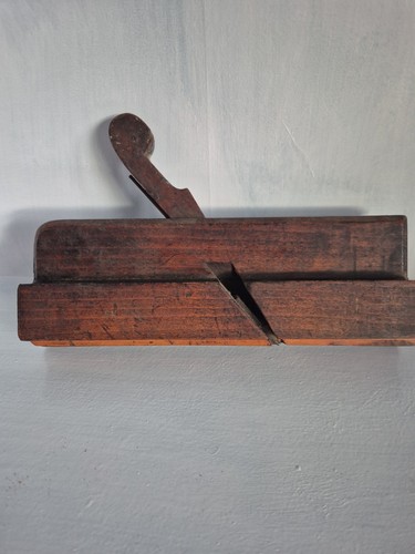 Antique goodwin wooden - w.,