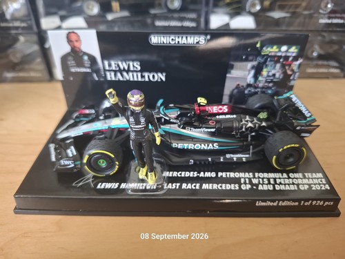 Minichamps mercedes w15 - 1:43,