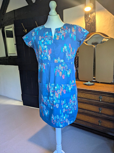 Women blue floral neck - blue,