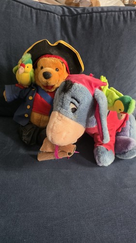Vintage disney store pirate - disney,