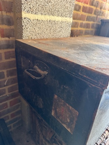 Large storage chest trunk - large,