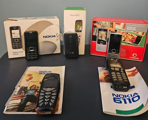 Vintage mobile phones job - 5x,