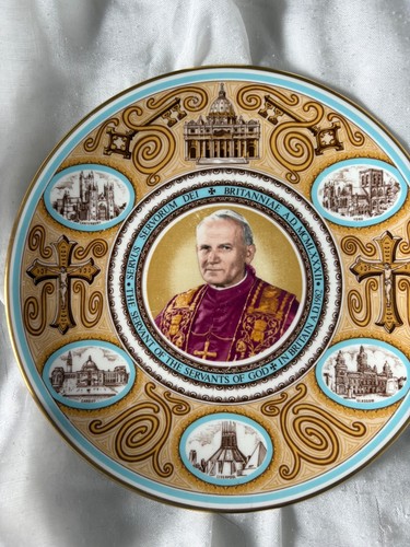 Plate commemmorating pope - plate,
