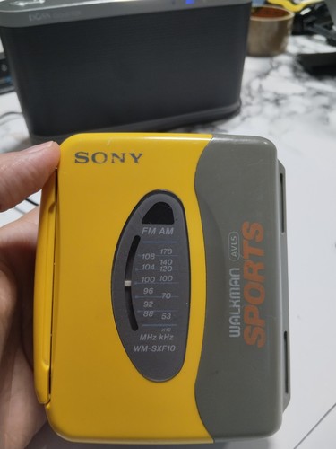 Sony walkman sports - walkman, cassette
