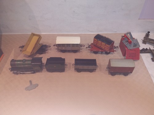 Hornby gauge train set - train,