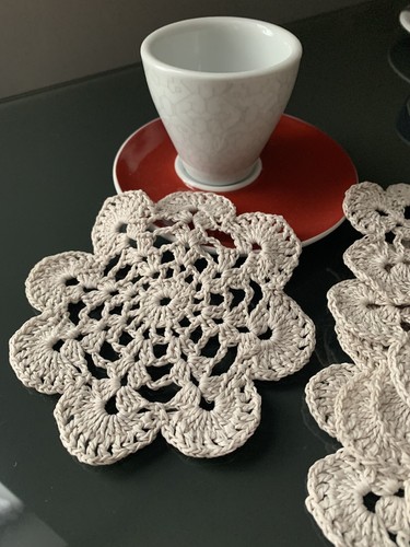 Light grey vintage hand - grey,