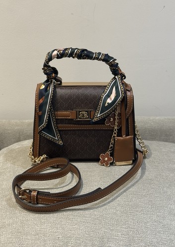 River island monogram embossed - monogram,