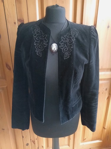 Gorgeous vintage black velvet - gorgeous,