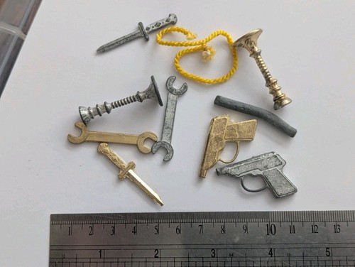 Vintage cluedo weapon - weapon, spares
