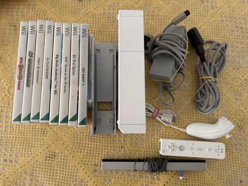 Nintendo wii white - nintendo,